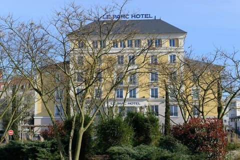 Plessis Parc Hotel