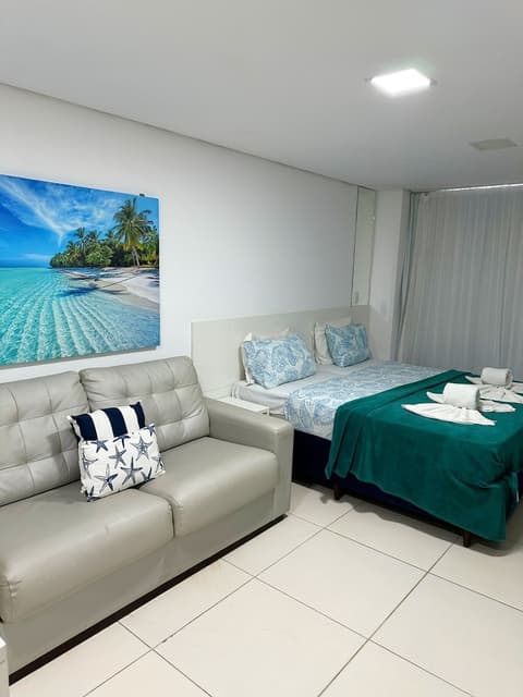 Loft com saida para piscina by Laguna Beach, Room