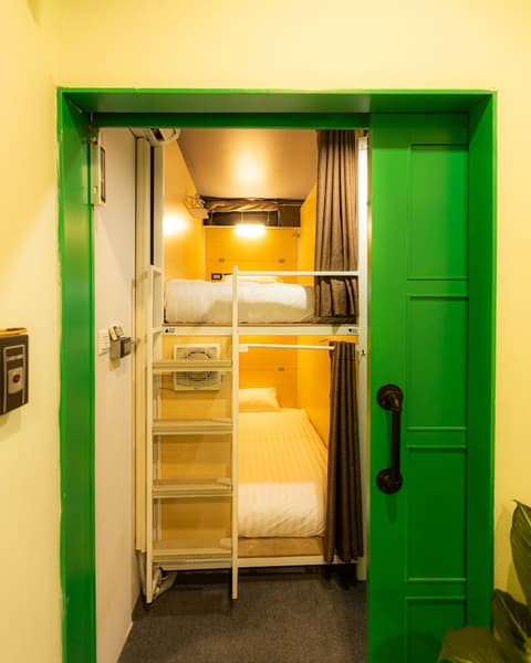 Khaosan Social Capsule Bangkok - Adult Only - Hostel