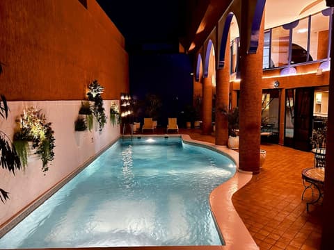 Hôtel Les Trois Palmiers, Terrace/patio