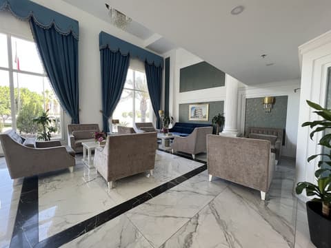 Remaj Hotel, Lobby sitting area