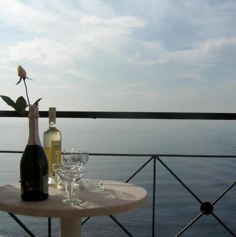 Hotel Queens Leriotis