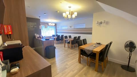 Deepcut Lodge Bed and Breakfast Self Service