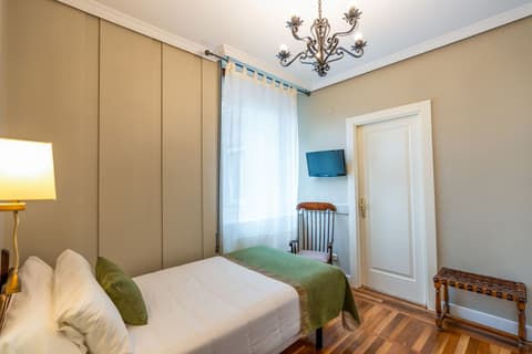 Hotel Alcázar - Irún centro