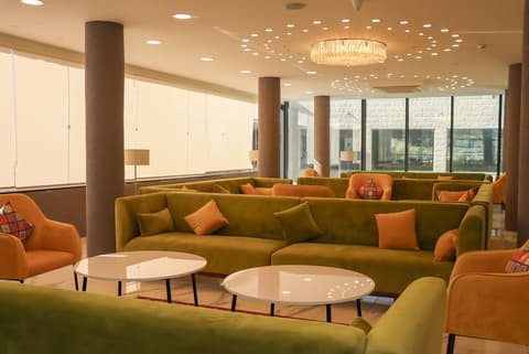 The RN Hotels, Reception