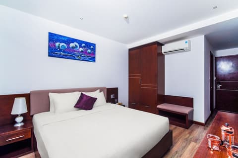 Golden Sun Hotel, Room
