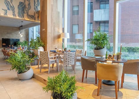 GO Quito Hotel, Restaurant