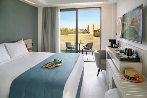 Mercure Larnaca Beach Resort