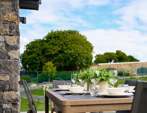 The Lodges at Glenlo Abbey Hotel & Estate, Terrace/patio
