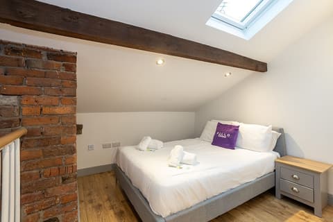 Pillo Rooms Serviced Apartments- Salford, Room