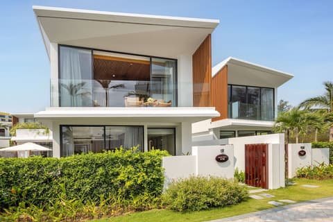 Wyndham Hoi An Royal Beachfront Resort & Villas