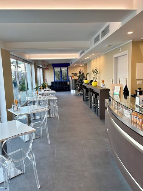 BLU HOTEL 4 4 S.R.L.