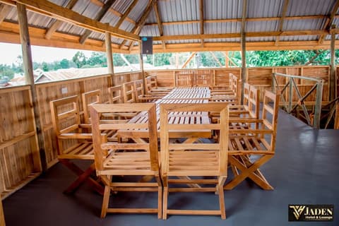 Jaden Hotel & Lounge