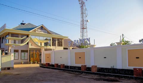 Jaden Hotel & Lounge