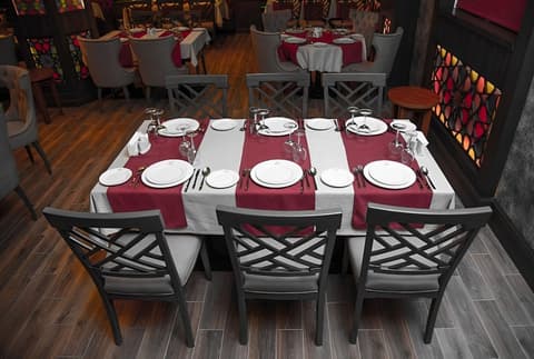 Macara Sheki City Hotel, Restaurant