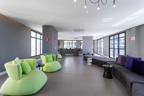 Aurora Paulistana by Viva - Prédio completo a passos do Metrô República, Lobby