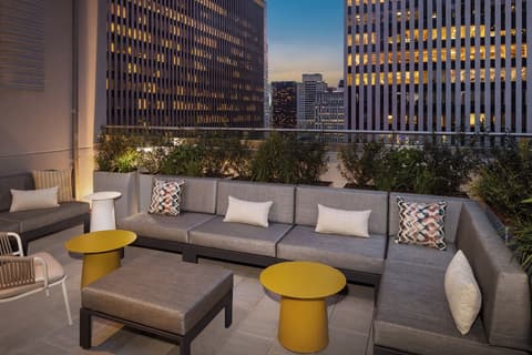 Home2 Suites By Hilton New York Times Square, Rooftop terrace