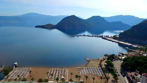 Supreme Beach - Adults Only