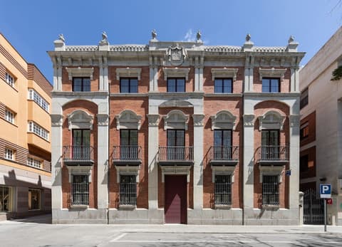 Líbere Ciudad Real, Front of property