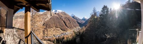 Waldhotel Fletschhorn - Panoramic Retreat in Saas Fee