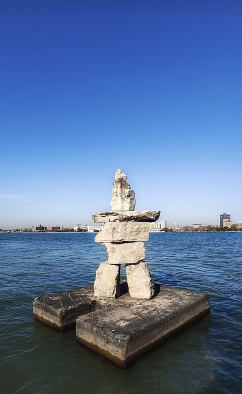 Housing Albert, Exterior