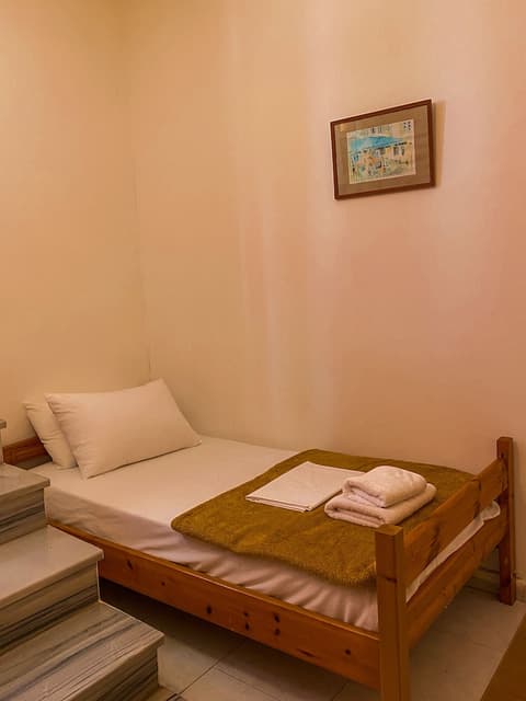 Symi Garden Studios, Room