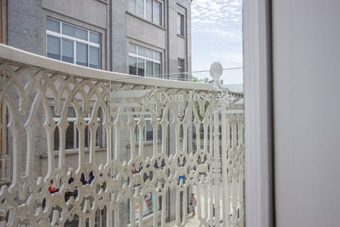 Dom Jose by Guestify