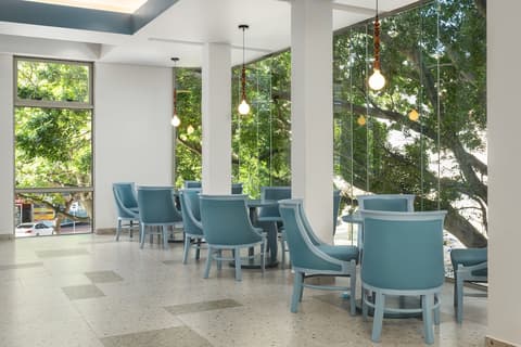 Neighbourgood East City, Interior