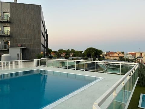 Mood Hotel, Children's pool