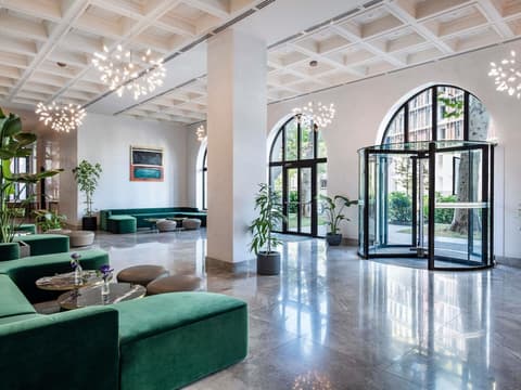 Tbilisi Philharmonic Hotel by Mercure, Lobby