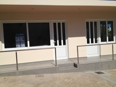 Amaryllis Front Beach Hotel, Reception