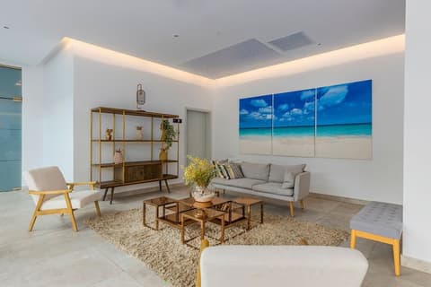 Harbour House, Reception