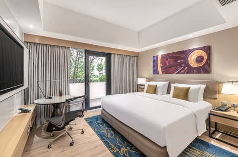 Seda Manila Bay near Ayala Malls