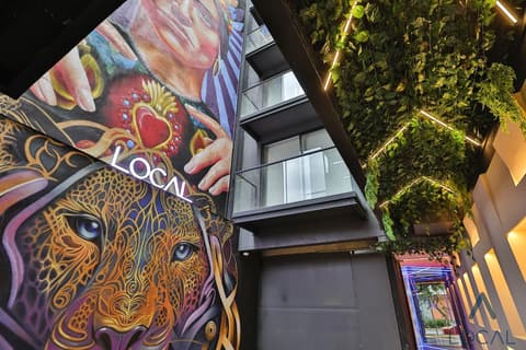 Be Local, Interior entrance