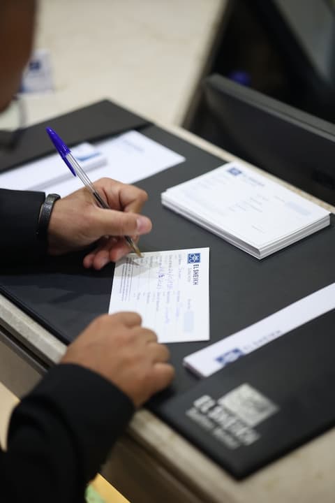 El Sheikh Suites Hotel, Reception