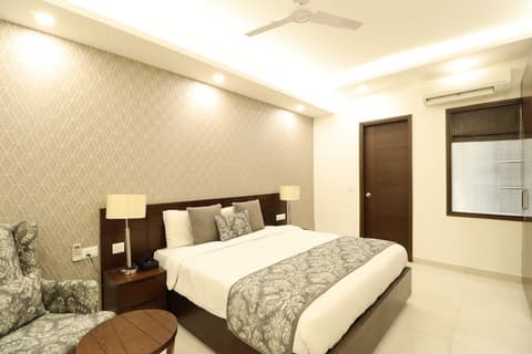 Ahuja Residency City Centre, Room