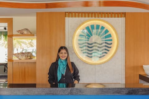 UMET Seaview Hotel Roundtrip Airport Pick up and drop off, Reception