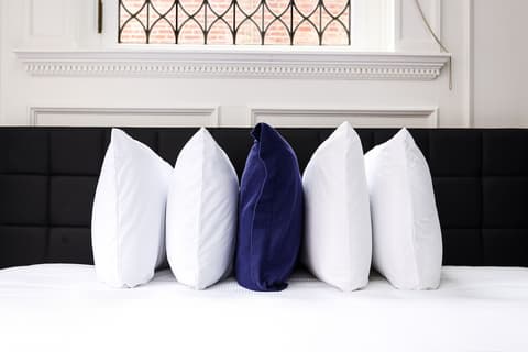 Maverick Suites at 28 Fenway