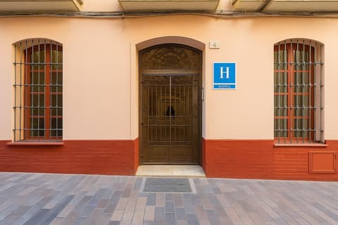 Cream Boutique Málaga, Front of property