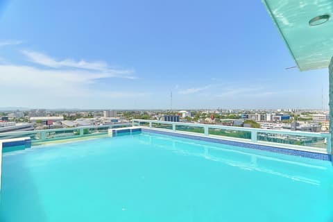 Central Suites Tower, Terrace/patio