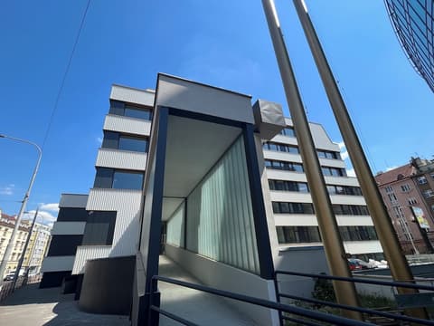 Post 120 Suites, Front of property