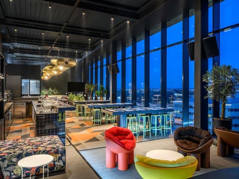 Tribe Budapest Stadium, Restaurant