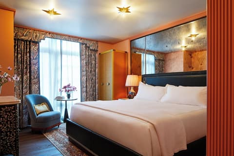 The Fifth Avenue Hotel, Room