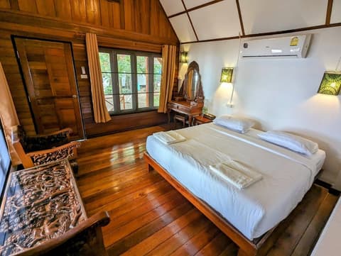 Ziggy Stardust, Room