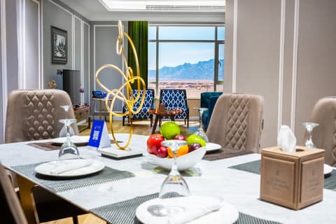 Suknai Royal Hotel, Dining room