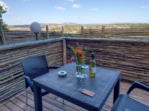 Tembo Guest Lodge, Terrace/patio