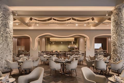 Crowne Plaza Alexandria Mirage by IHG