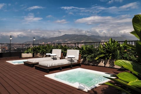 Faranda Collection Medellin, a Member of Radisson Individuals, Indoor spa tub