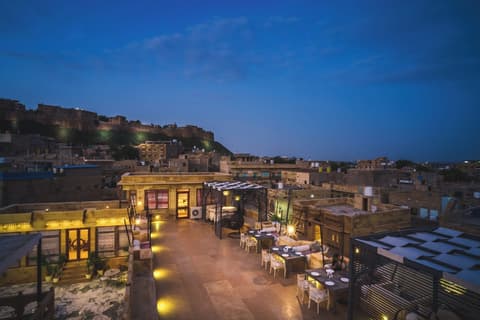 Hotel Grand Khalifa