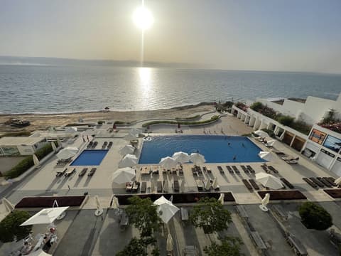 PORTO & ALMIRA BEACH